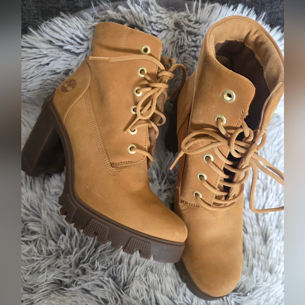Timberland Women's Tan Heeled Boots - Picture 2 of 9